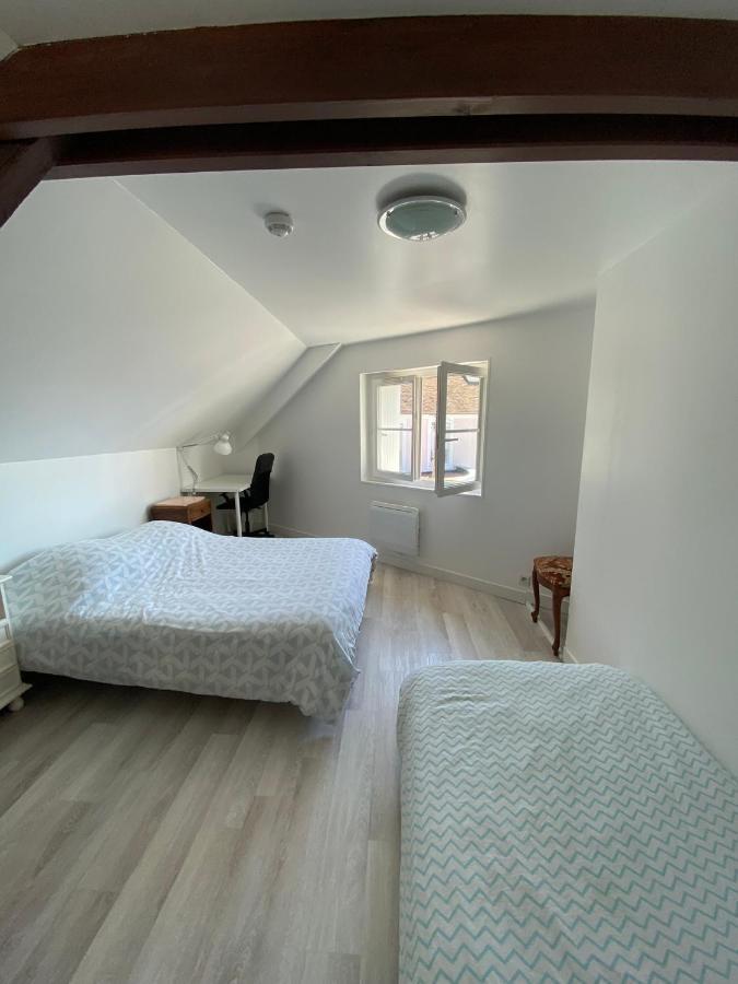 Maison Individuelle Avec Jardin Privatif 雅芳 外观 照片