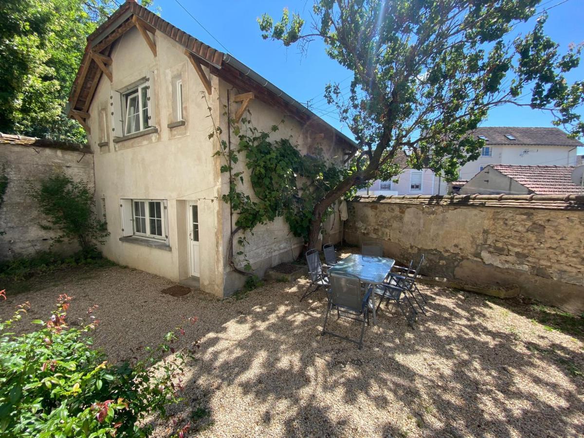 Maison Individuelle Avec Jardin Privatif 雅芳 外观 照片